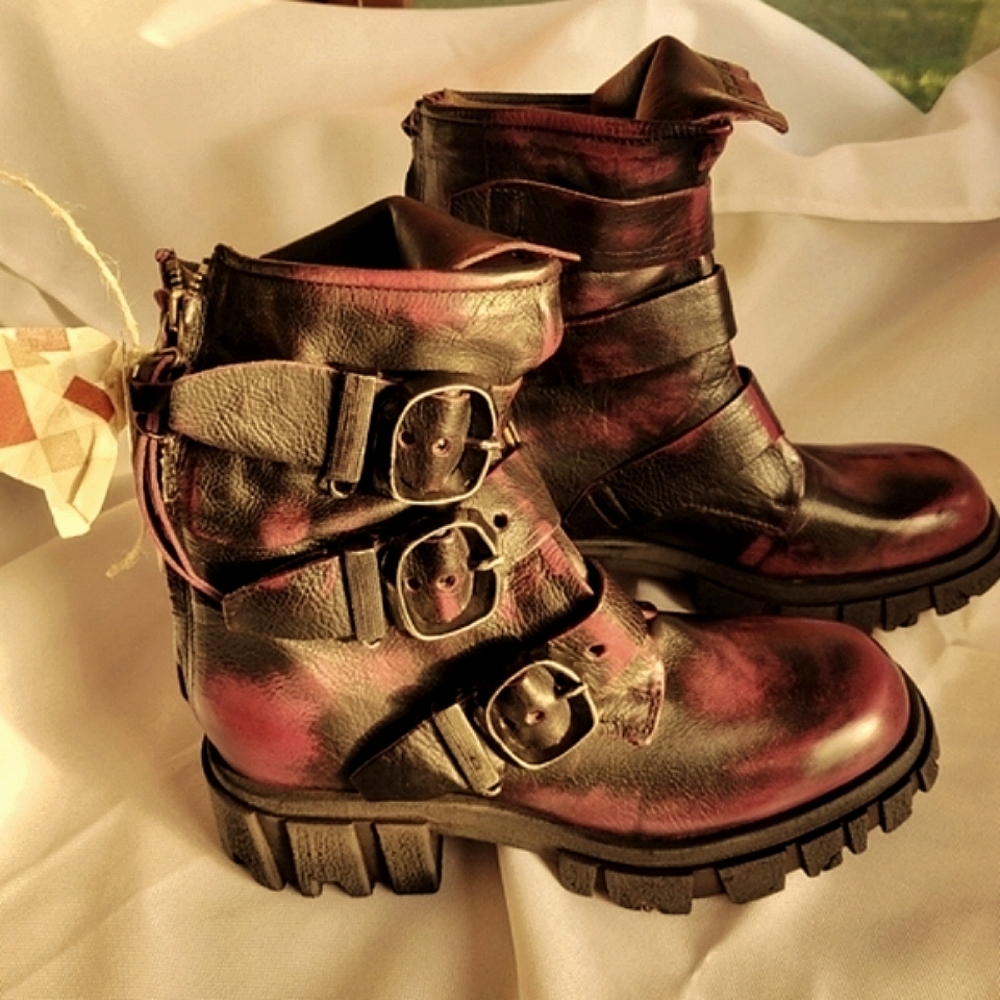 NIB A.S.98 Hamish Leather Moto Boots, Black w/Fuschia Brushing, 3 Buckle, EU 40 - Picture 5 of 11